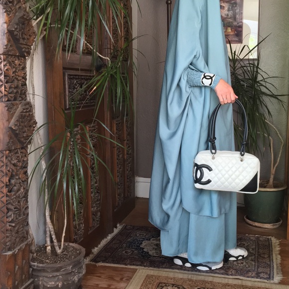 Authentic Chanel White Cambon Bowler Pochette Bag - Picture 5 of 15